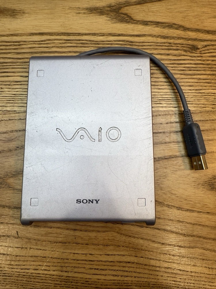SONY PCGA-UFD5 VAIO Silver  3.5" External Interface Floppy Drive Untested