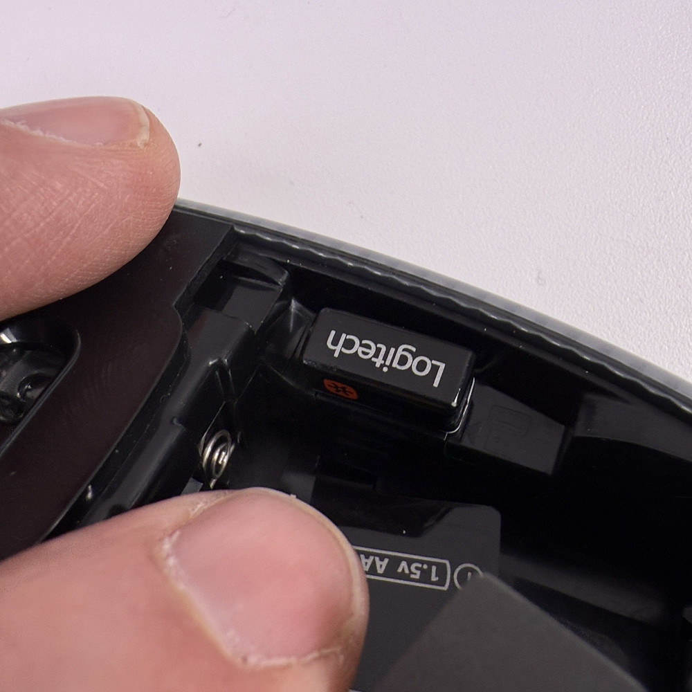 Logitech MK710 Wireless Keyboard Bundle With T620 Mouse & Unifying Receiver