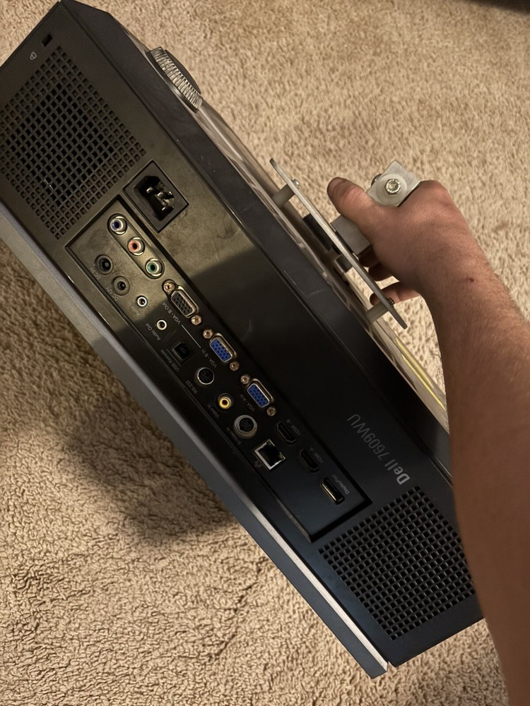 dell 7609wu Projector