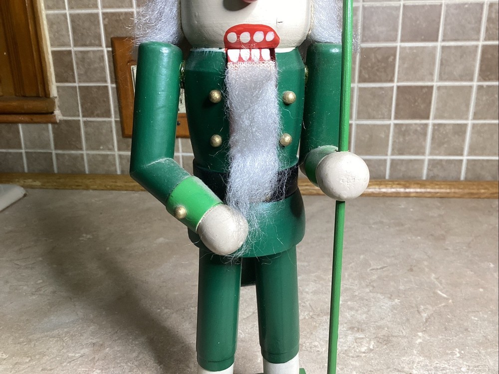 13” LEPRECHAUN NUTCRACKER W/ POT OF GOLD