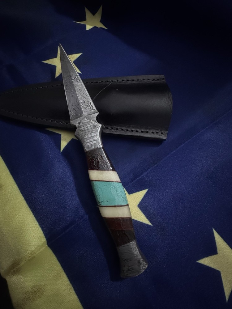 Damascus dagger