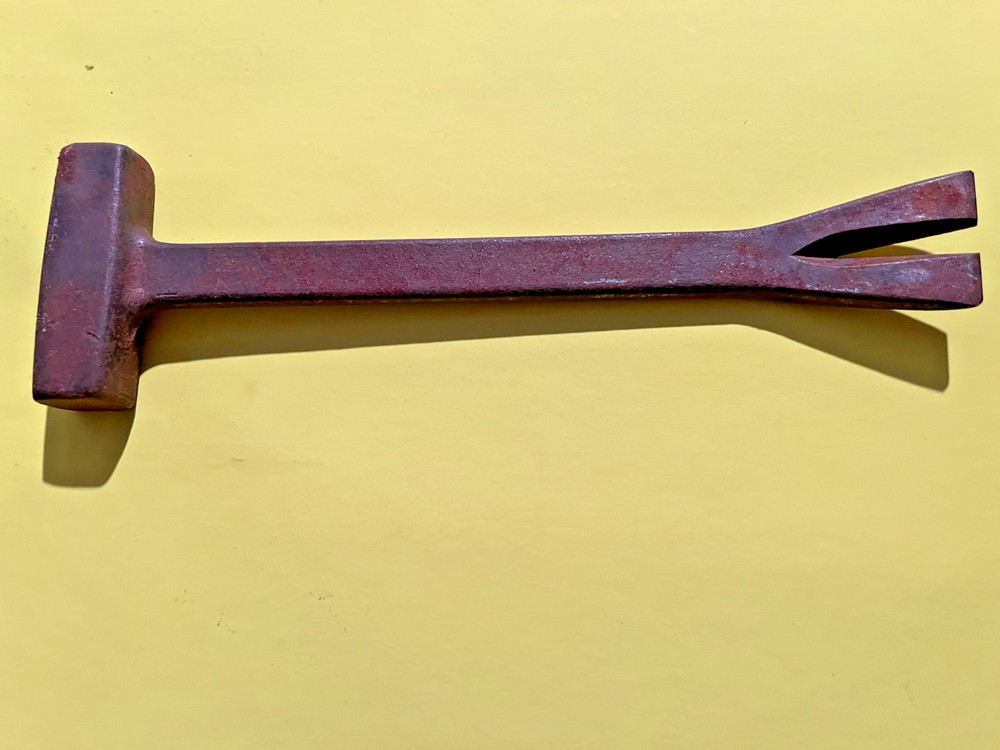 Vintage BOX TERRIER Nail Puller Pry Bar Multi-Tool  USA