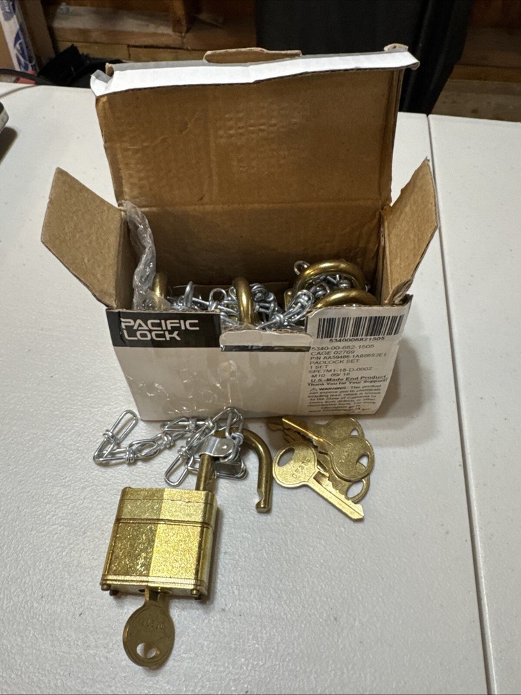 Master Lock Matched Set – 5 Padlocks, Laminated Brass, 7 Keys (Keyed Alike)