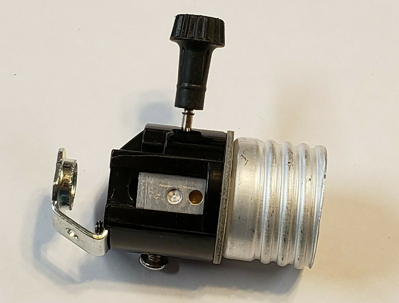 ON/OFF TURN KNOB INTERIOR LAMP SOCKET WITH HICKEY LAMP PART NEW 30170J