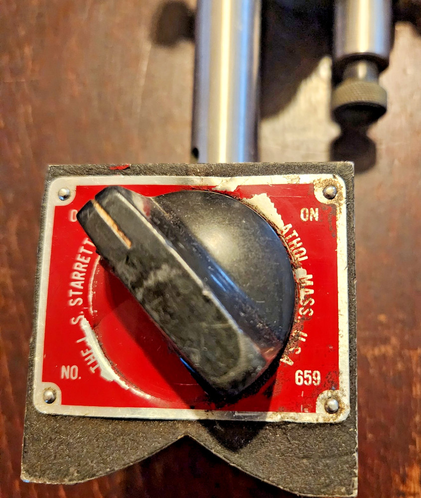 STARRETT 659 HEAVY DUTY MAGNETIC BASE INDICATOR HOLDER POST ASSEMBLY W INDICATOR