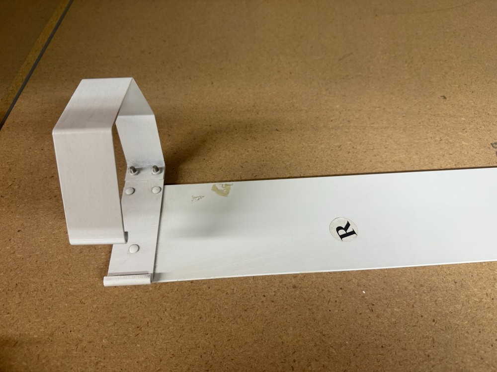 Da-Lite 77027 Floating Mounting Bracket