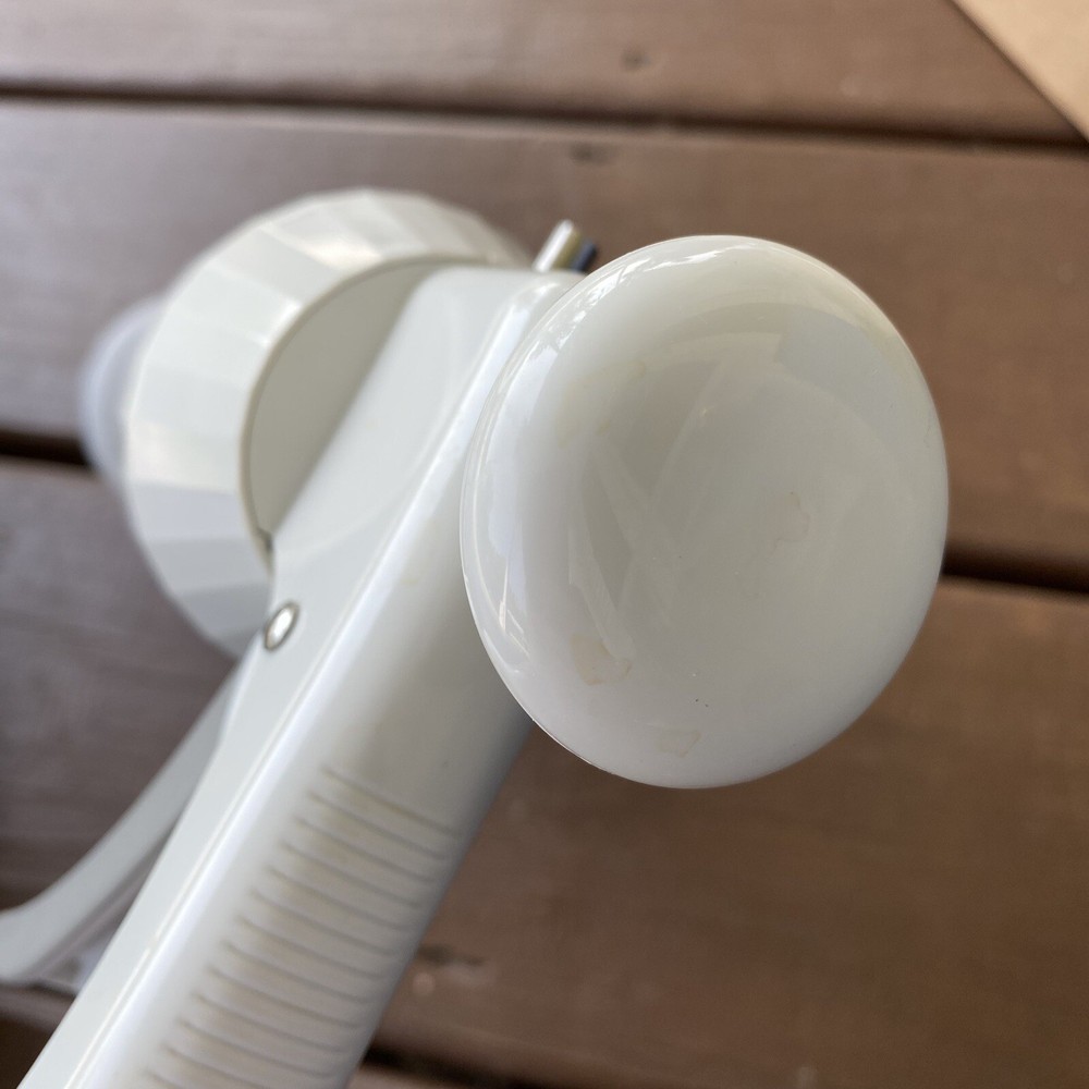 The Pampered Chef Cookie Press 1525 Plunger Trigger Replacement Part Clean