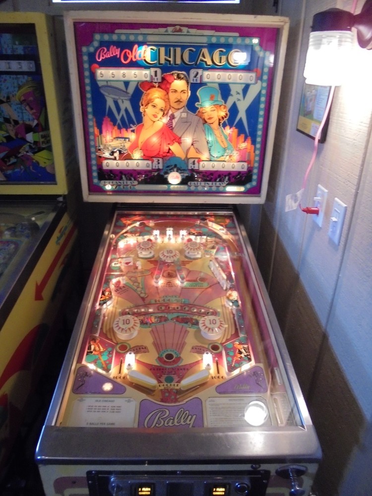 Bally 1976 Old Chicago Pinball Machine!