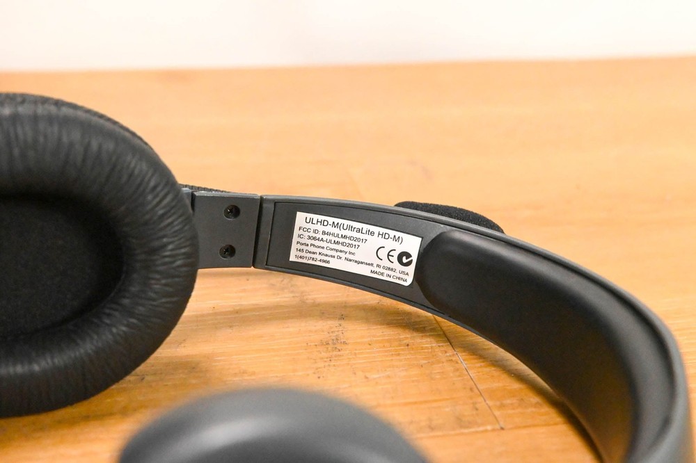 Eartec UltraLITE HD 4-User Wireless Intercom System CG01YMS