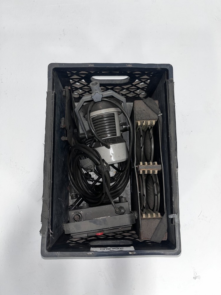 Joker Bug 200 Par HMI Light