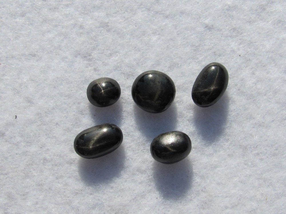 (5)RARE STAR Diopside Cabs 13.5 cts.!!!!!