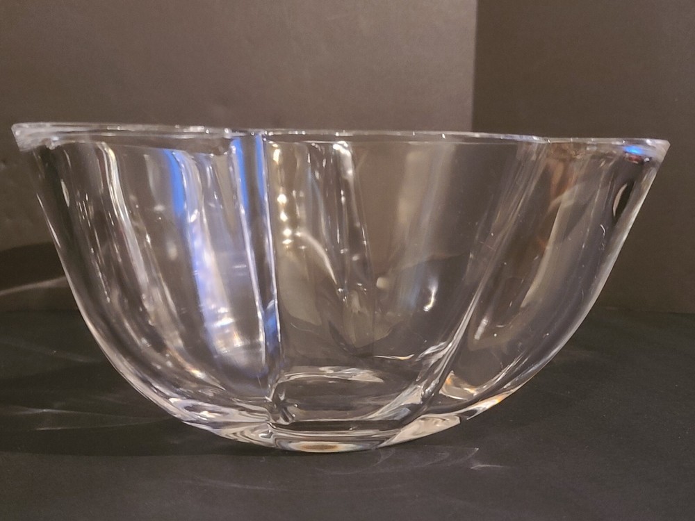 THICK HEAVY GLASS 9" Mikasa Marquesa Triangle Ruffle Bowl Triangular