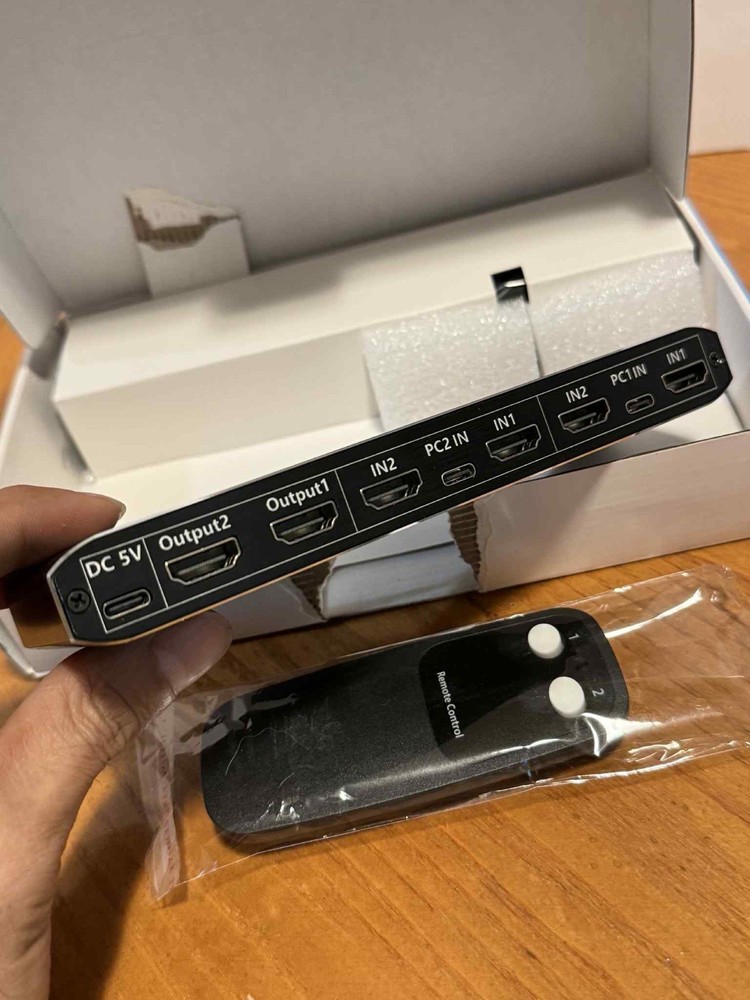 4K ULTRA HD USB 3.0 KVM 2x2 SWITCH