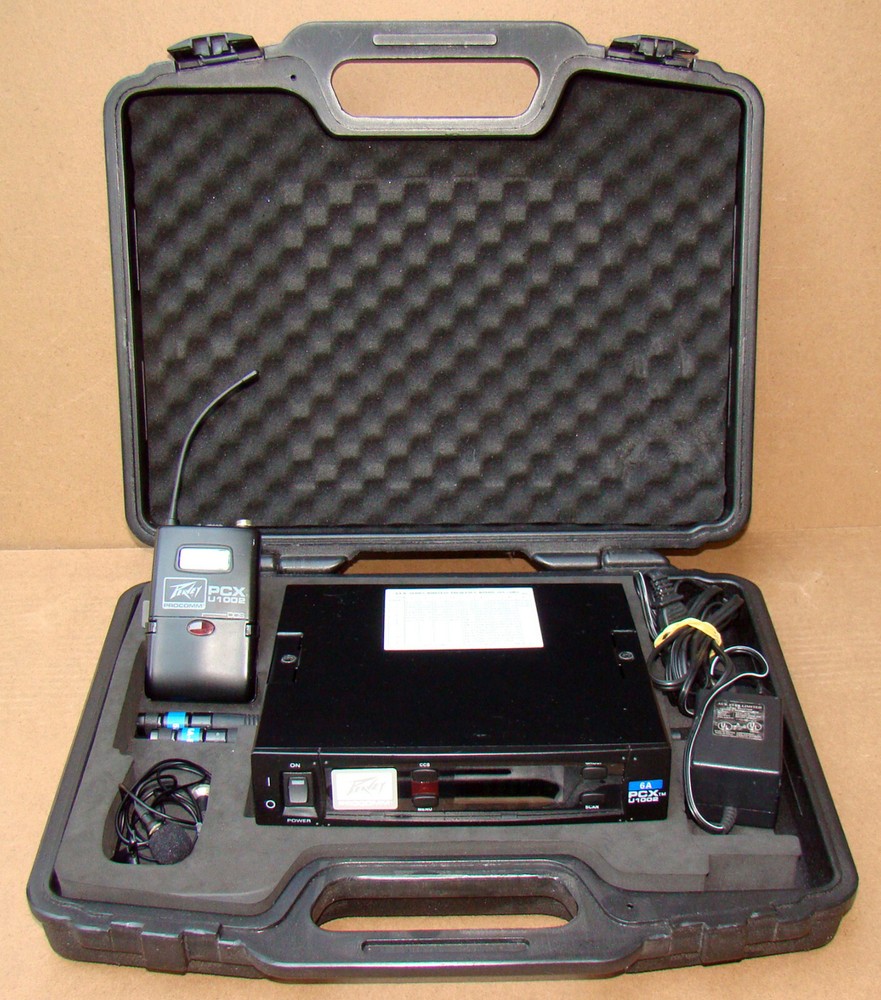 Peavey ProComm PCX U1002 Pro True Diversity Wireless Lavalier Microphone System