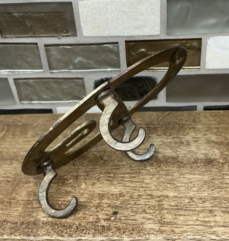 Brass Rustic Wall Mounted 3 Hook Key Holder Oval Shape Styled Keyhole Design