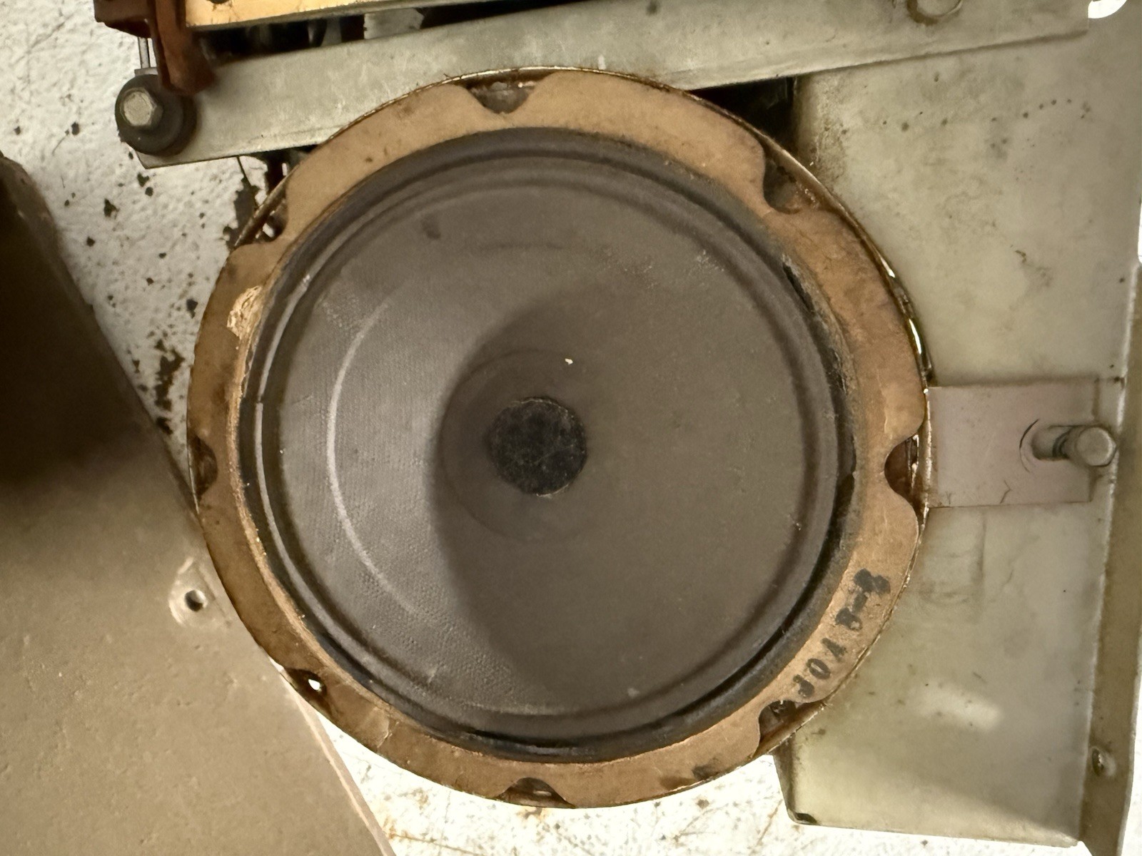 1939 PHILCO Radio model 39-7 push button tube wood tabletop