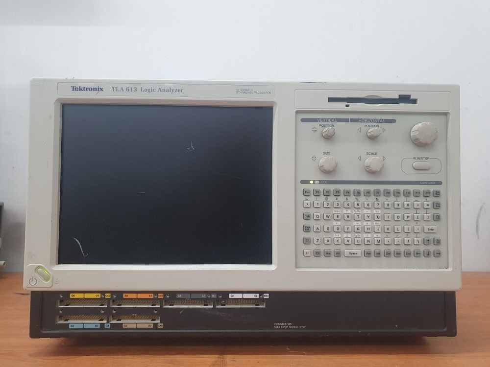 Tektronix TLA613 102-Channel Logic Analyzer