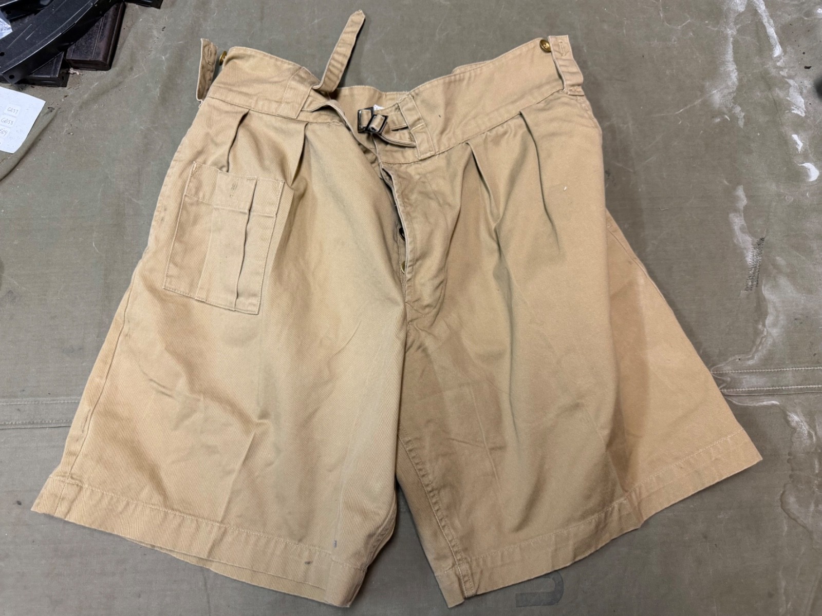 WWII BRITISH ARMY SUMMER KHAKI DRILL FIELD SHORTS-SIZE 2XLARGE