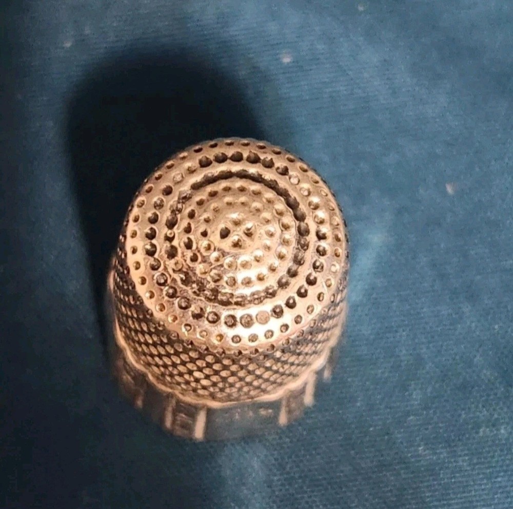 Antique Simons Bros Co Sterling Silver Thimble Size 11 Panel Border