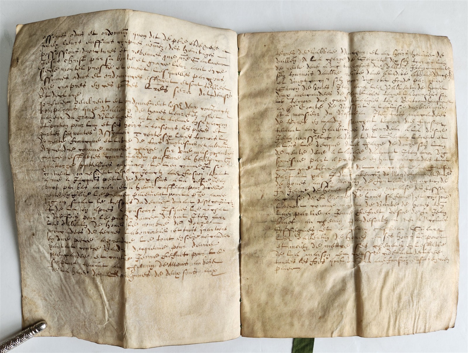 1617 MANUSCRIPT on VELLUM ANTIQUE LEGAL DOCUMENT in Spanish 24 pages