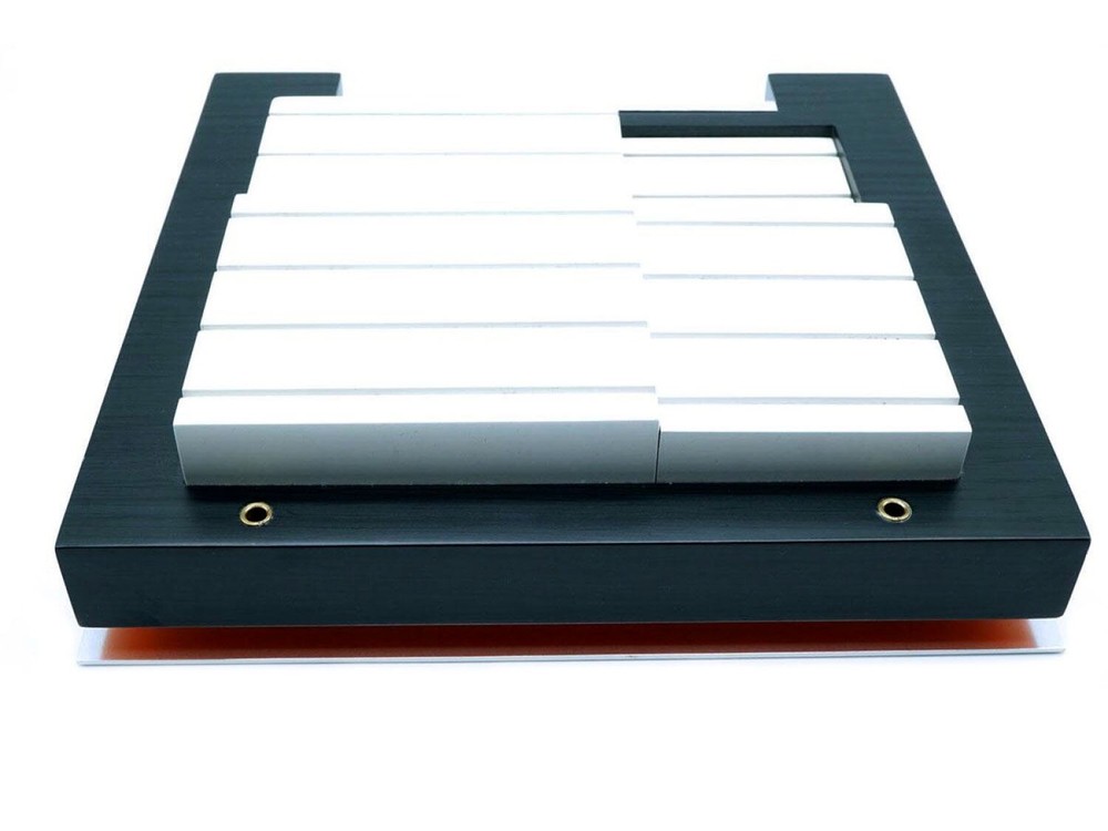 BAUME & MERCIER watch display case. USED!