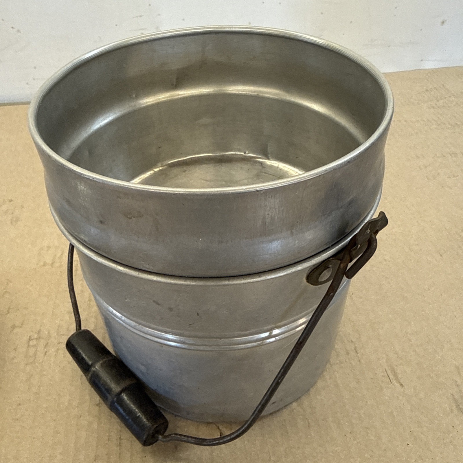 Vintage 4-piece Aluminum Coal Miner's Lunch Bucket In Very Good Used Condition