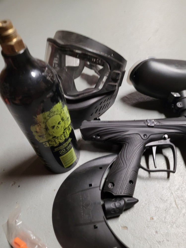 Gryphon Paintball Gun- Tippmann- Starter Kit