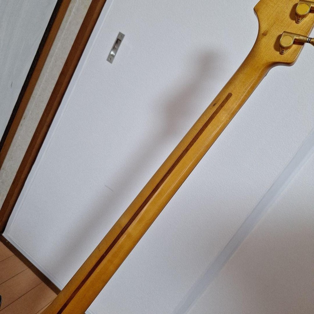 Fender Japan Precision Base