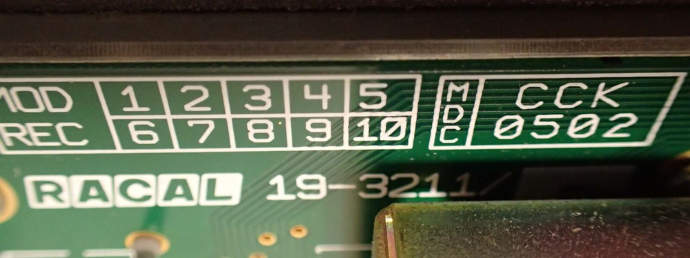 RACAL INSTRUMENTS 6103E FRONT PANEL 19-3211 WITH KEYBOARD AND DISPLAY MODULE