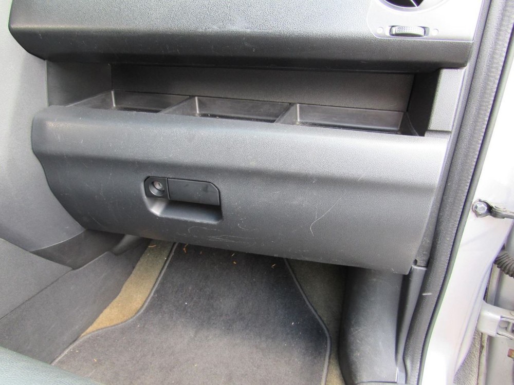 PILOT     2015 Glove Box 1047499
