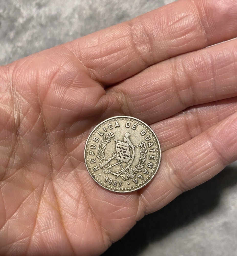 1987 Guatemala 25 Centavos Coin
