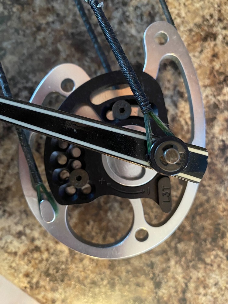 Hoyt Hypertec 60-70# RH with XT-3000 Limbs 36" A2A