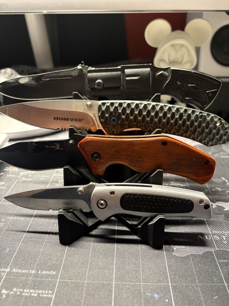 4 Knife Display Rack Stand Art
