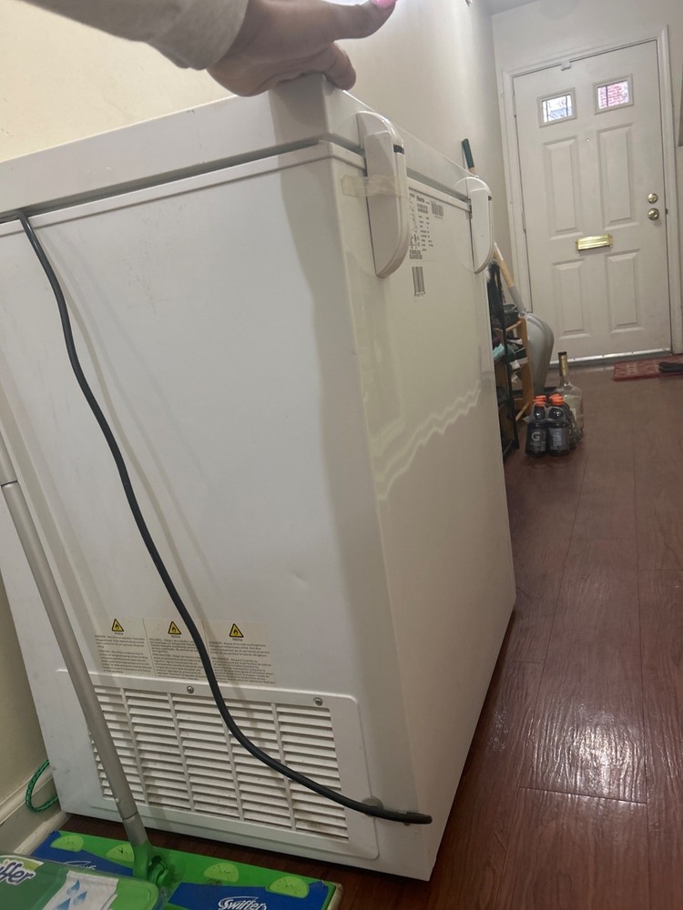 Hisense Deep freezer. medium
