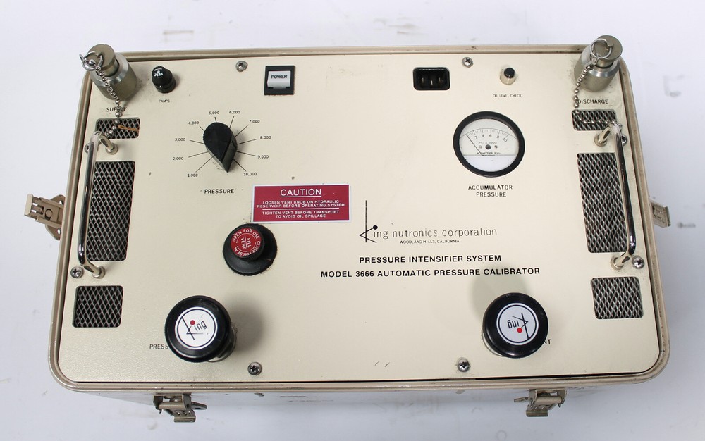 King Nutronics 3666 Automatic Pressure Calibration System with Accessory Kit