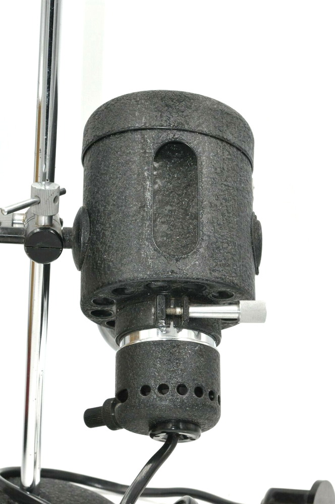 LEITZ TABLETOP ILLUMINATOR "MINT". ANTIQUE