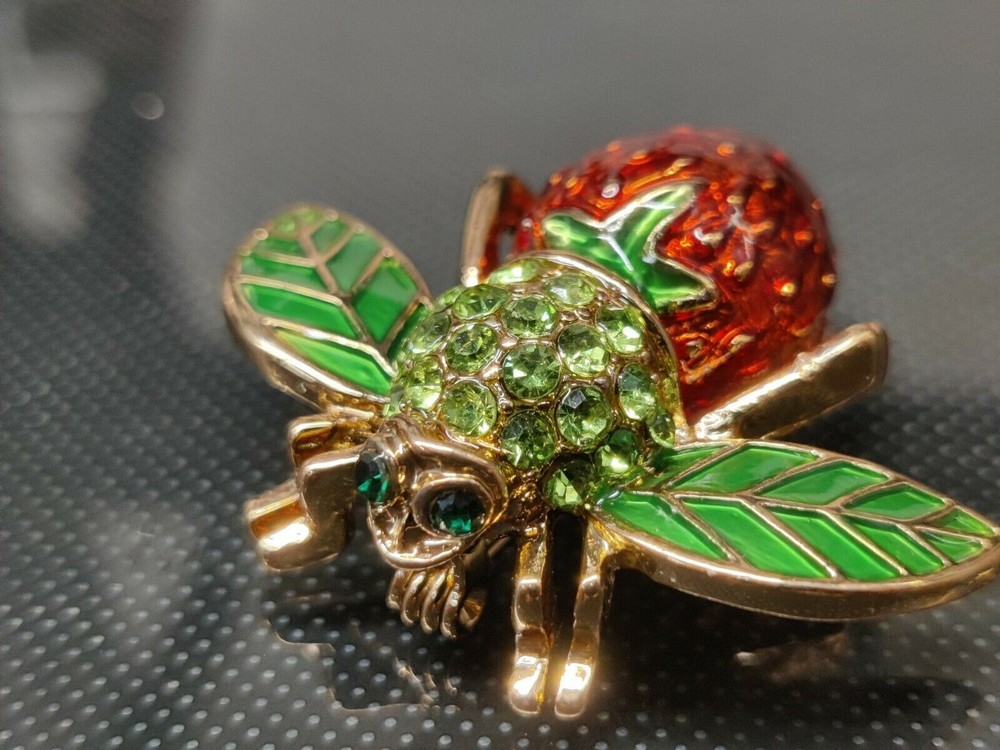 joan rivers bee pin rare