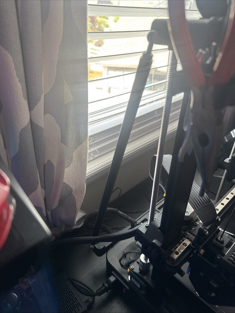 Upgraded Ended V3 Se 3d Printer. (NEEDS TUNING)