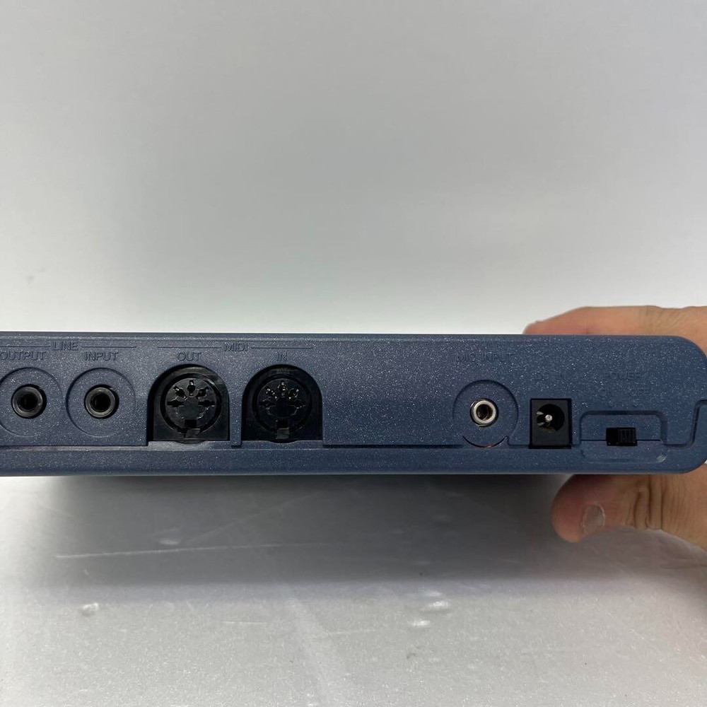 YAMAHA SU10 Sampling Unit MIDI Synthesizer