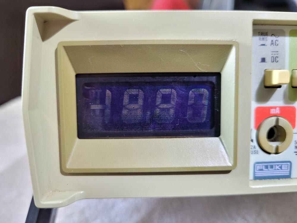Fluke 8010A Meter