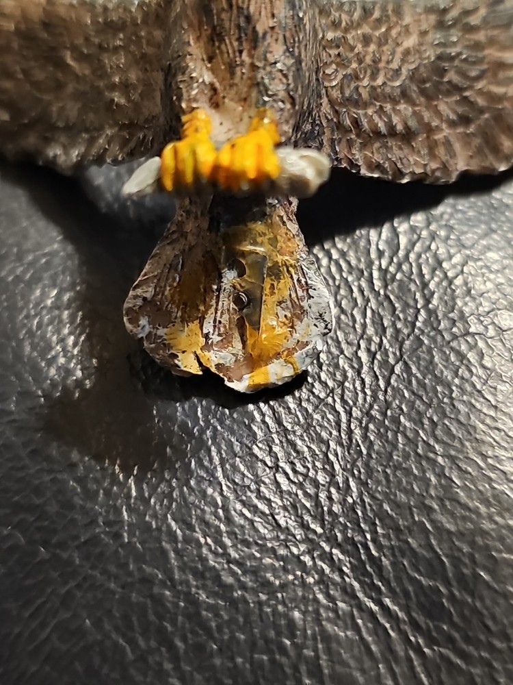 Unbranded Plastic Eagle Figure- 1.5 Inches- DAMAGED