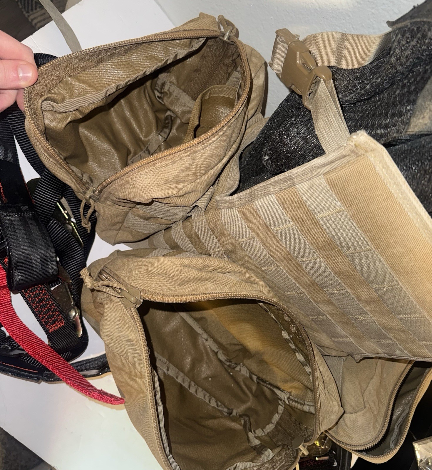 MILITARY FOLD UP LITTER AND BAG AND X2 Straps MILITARY SURPLUS MEDICAL