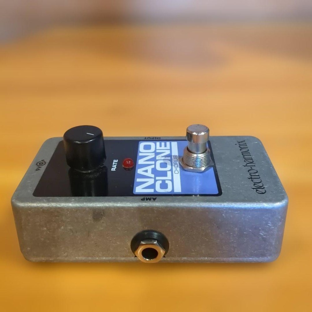 electro-harmonix NANO CLONE Chorus Effect Pedal