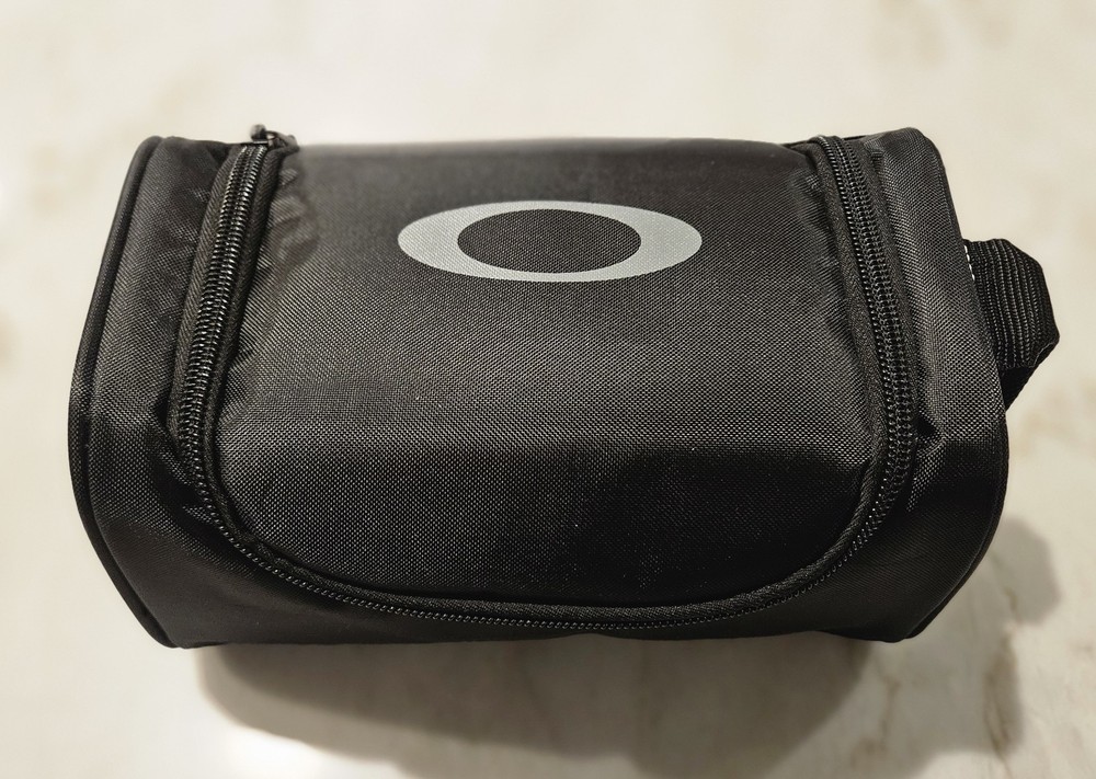 NEW Oakley Flow Scape L White w/ extra lens