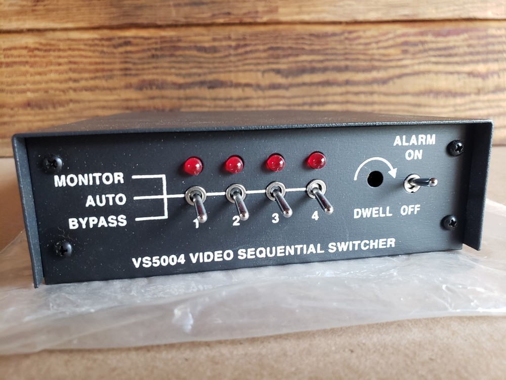 Pelco VS5004 Video Sequential Switcher - TESTED w/ AC ADAPTER!!