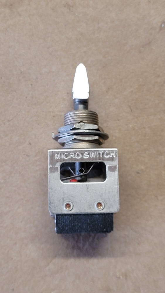 Micro Switch 13AT418-T2 Toggle Switch