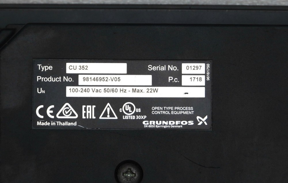 GRUNDFOS MODEL CU 352 DIGITAL DISPLAY INDUSTRIAL FLEXIBLE PUMP CONTROLLER PANEL