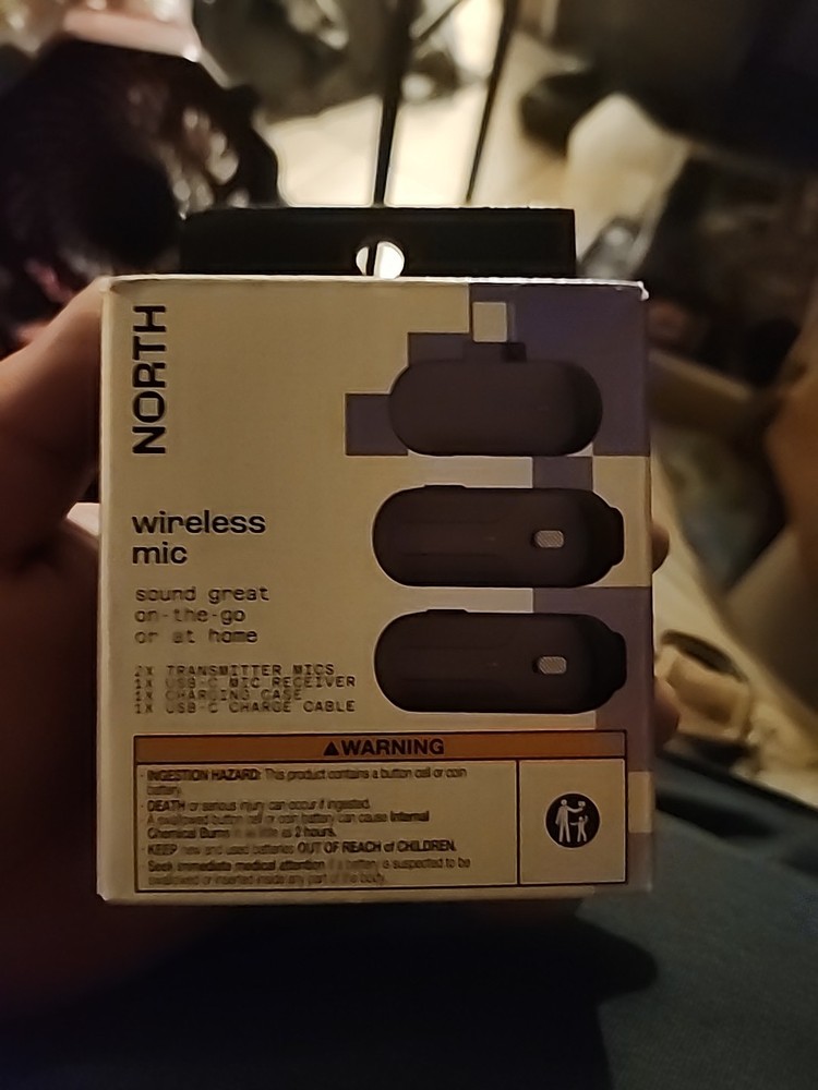 NORTH Wireless Microphone with Charger (USB-C)