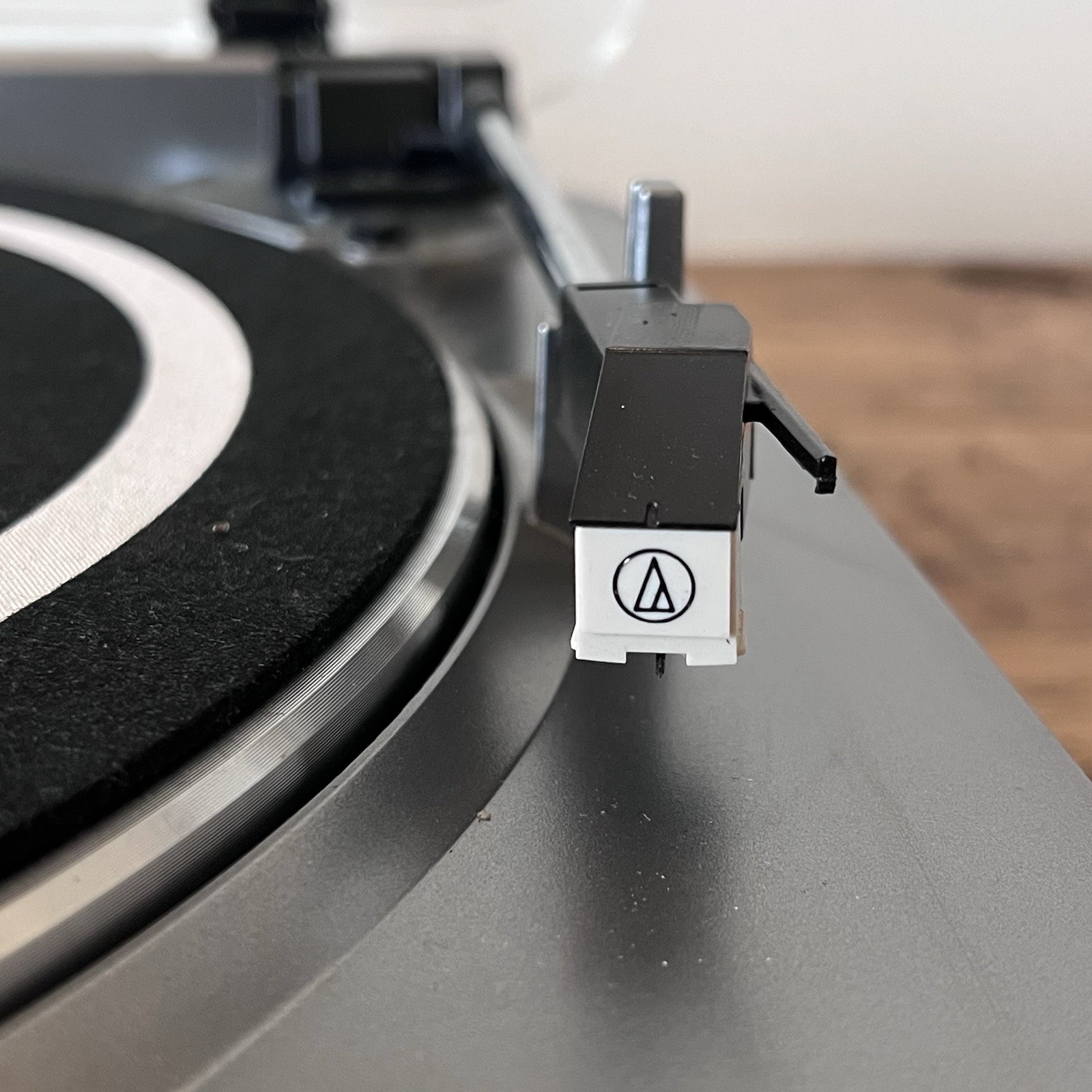 Audio Technica AT-LP60 Turntable EXCELLENT Condition Works Great! 1st Generation