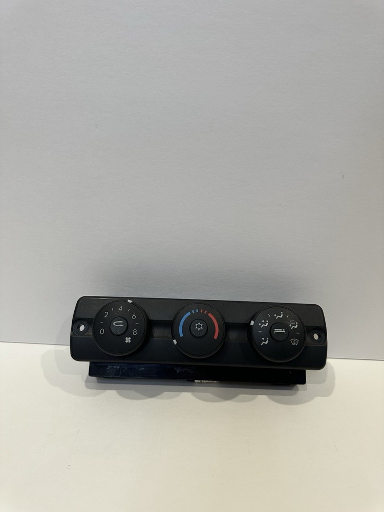A22-60645-50 FREIGHTLINER CASCADIA 125 TEMPERATURE CONTROL 3521509